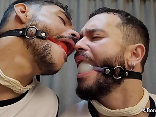 Gag Criticize Stand all over for BH and Thiago BH tied all over and gagged for the first time | PREVIEW